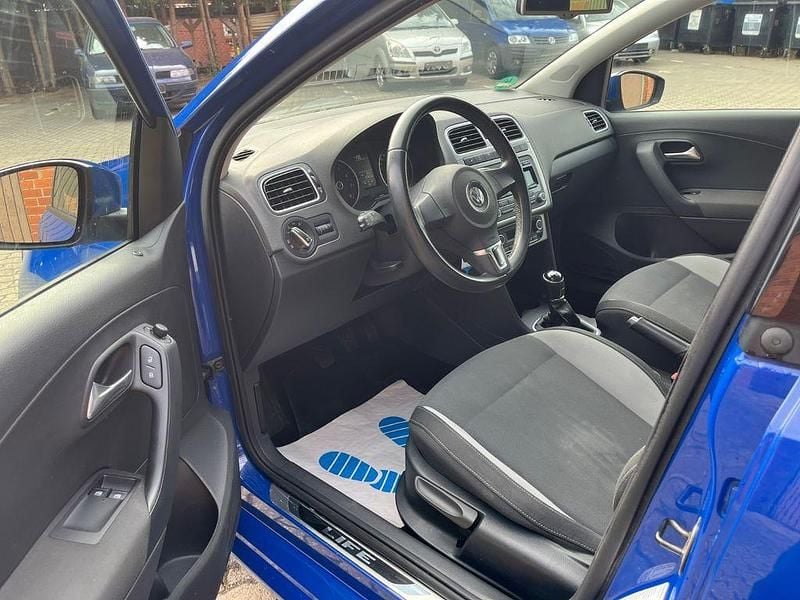 Usata VW Polo Life 90 CV (66 kW) 2013 Blu Utilitaria
