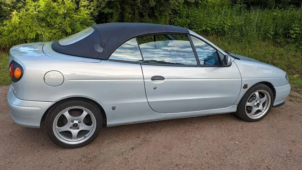 Gebraucht Renault Mégane Cabriolet 114 PS (83 kW) 1998 Silber Cabrio