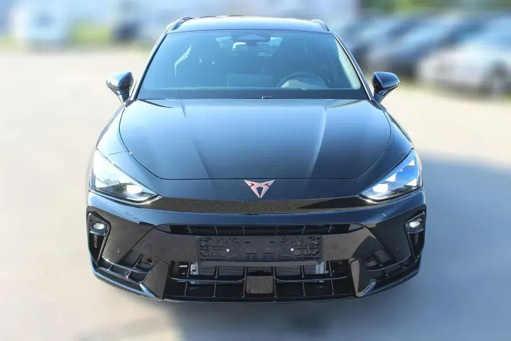 Neu Cupra Leon VZ 333 PS (244 kW) 2026 Schwarz Limousine