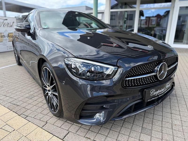 Graphitgrau Gebraucht 2021 Mercedes E400 AMG line Coupé | 49.990 € (Fairer Preis) - Bild 1/4