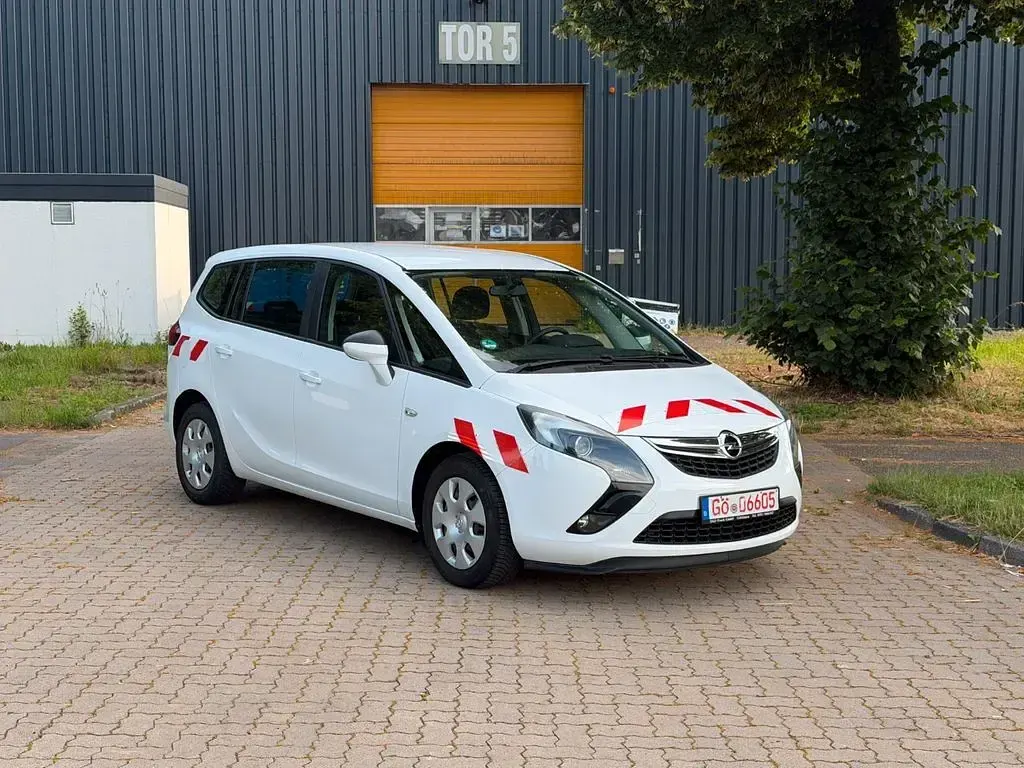 Gebraucht Opel Zafira Tourer Selection 110 PS (80 kW) 2014 Weiß Van / Kleinbus