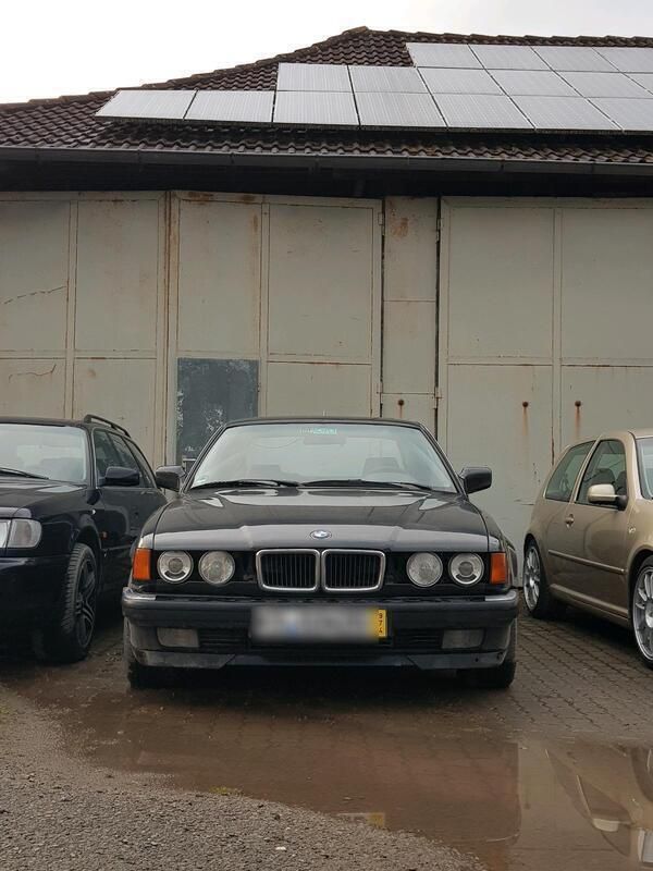 Schwarz Gebraucht 1992 BMW 730 Limousine | 5.800 € - Bild 1/4