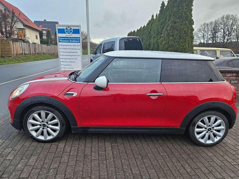 Gebraucht Mini Cooper 136 PS (100 kW) 2017 Blazing red ii metallic Kleinwagen