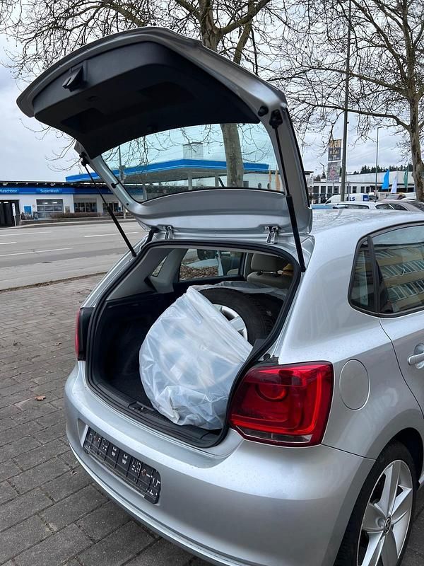 Gebraucht VW Polo 75 PS (55 kW) 2009 Silber Kleinwagen