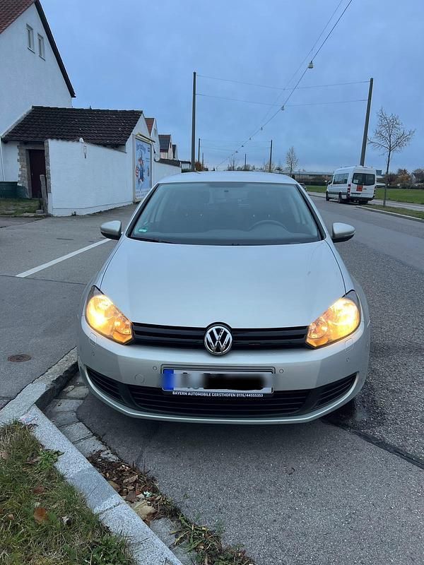 Silber Gebraucht 2011 VW Golf VI Kleinwagen | 5.900 € (Fairer Preis) - Bild 1/4