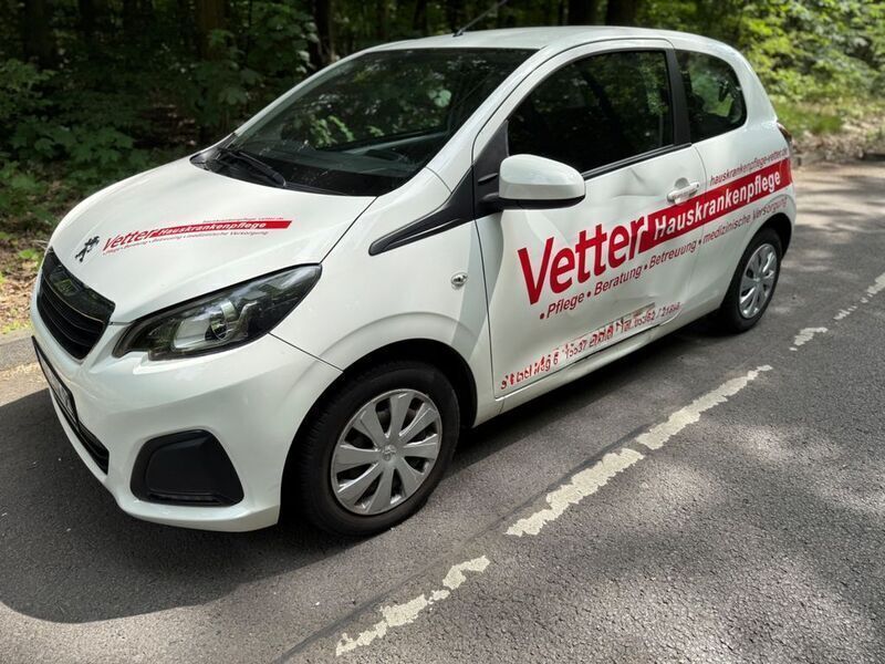 Weiß Gebraucht 2018 Peugeot 108 Access Kleinwagen | 2.800 € - Bild 1/4