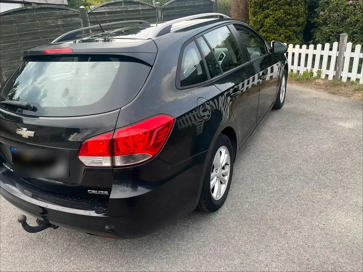 Gebraucht Chevrolet Cruze 163 PS (119 kW) 2013 Schwarz Kombi
