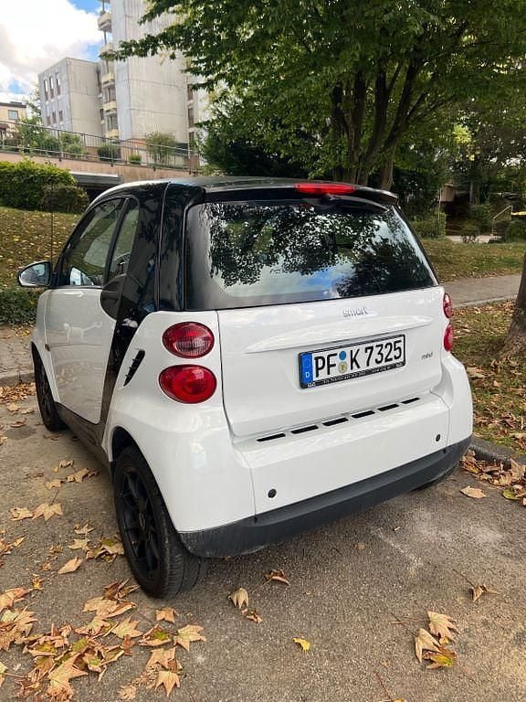 Weiß Gebraucht 2010 Smart ForTwo Cabrio Cabrio | 3.300 € (Superpreis) - Bild 1/4