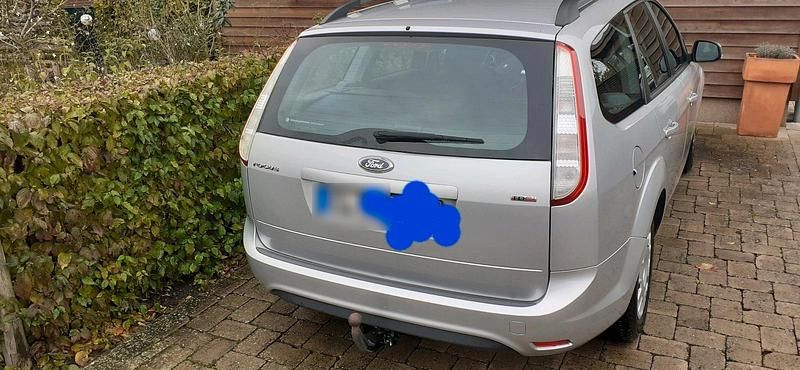 Gebraucht Ford Focus 109 PS (80 kW) 2011 Silber Kombi