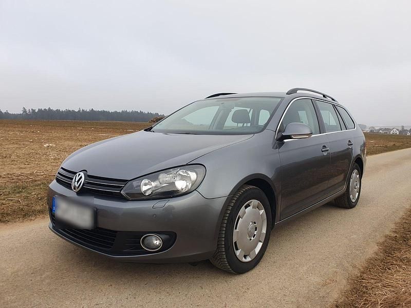 Grau Gebraucht 2011 VW Golf Comfortline Kombi | 4.970 € (Guter Preis) - Bild 1/4