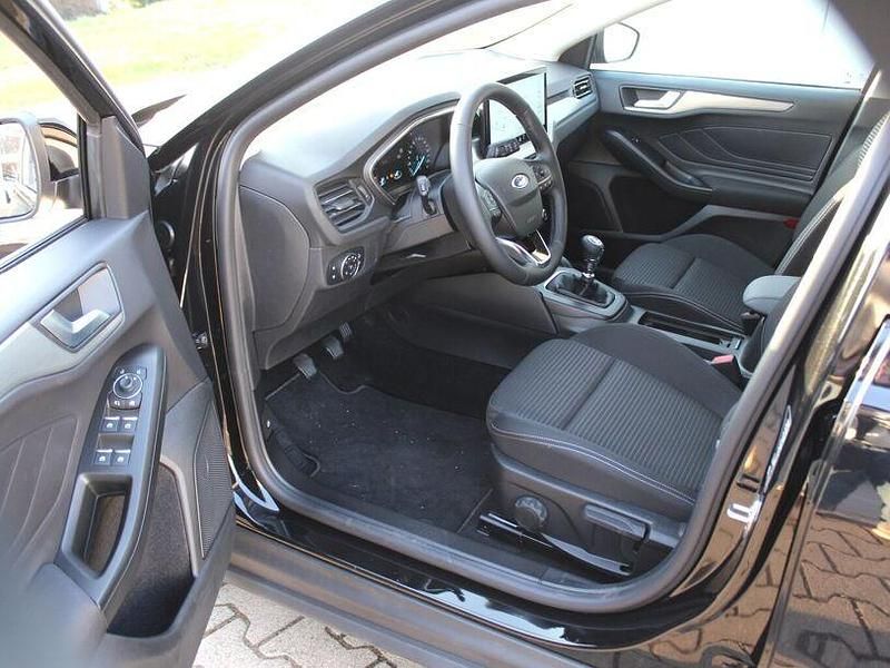 Neu Ford Focus Titanium 125 PS (91 kW) 2026 Schwarz Kombi