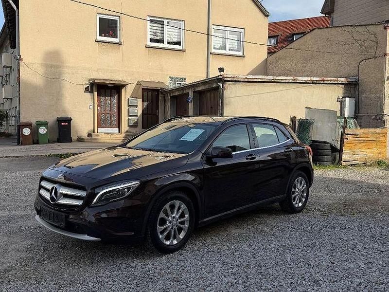Gebraucht Mercedes GLA200 156 PS (114 kW) 2014 Braun SUV
