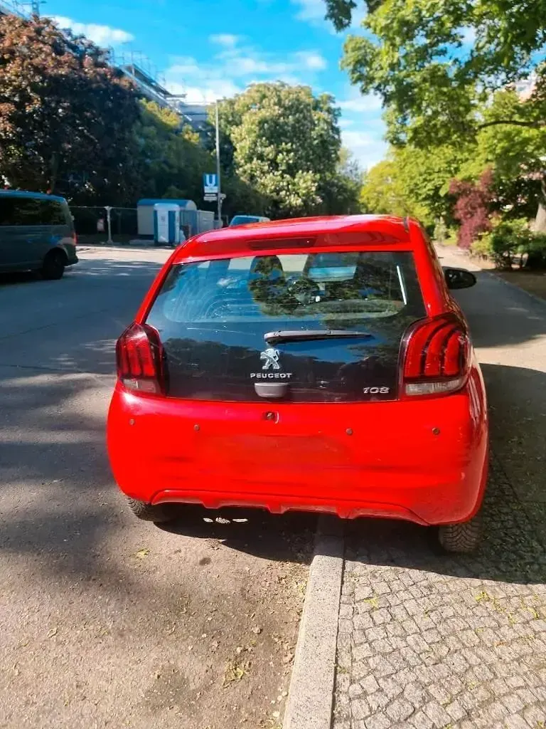Gebraucht Peugeot 108 Access 72 PS (52 kW) 2021 Rot Kleinwagen