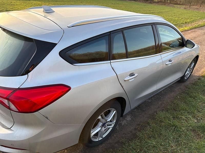 Second-hand Ford Focus 120 CP (88 kW) 2019 Argintiu Break