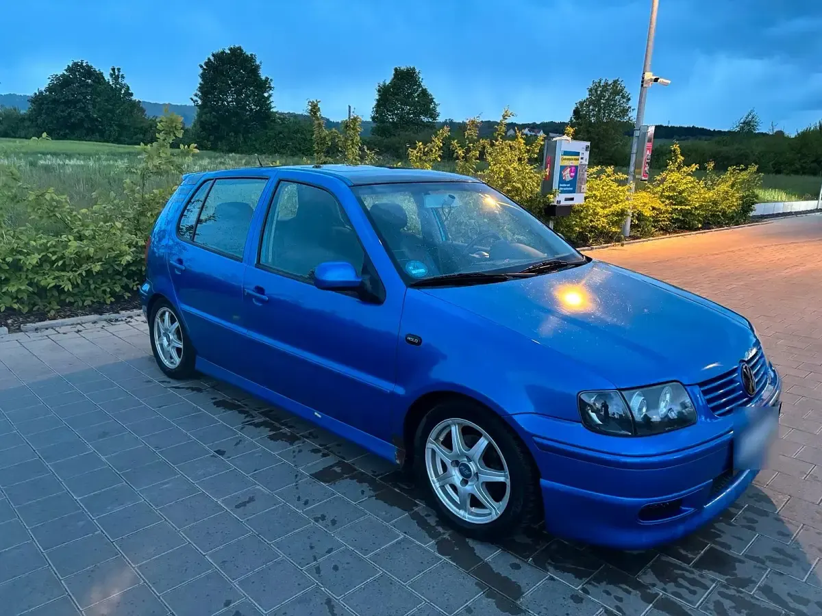 Gebraucht VW Polo 60 PS (44 kW) 2001 Blau Kleinwagen