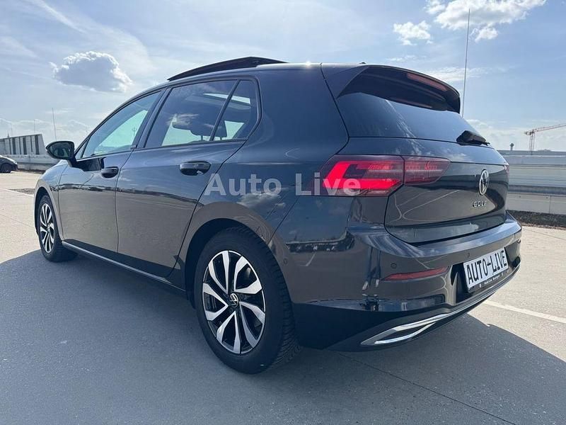 Gebraucht VW Golf VIII Active 150 PS (110 kW) 2023 Schwarz Limousine