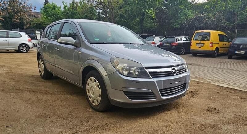 Grau Gebraucht 2005 Opel Astra Limousine | 450 € (Superpreis) - Bild 1/4