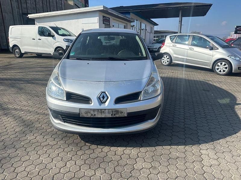 Gebraucht Renault Clio III Authentique 75 PS (55 kW) 2006 Grau Kleinwagen