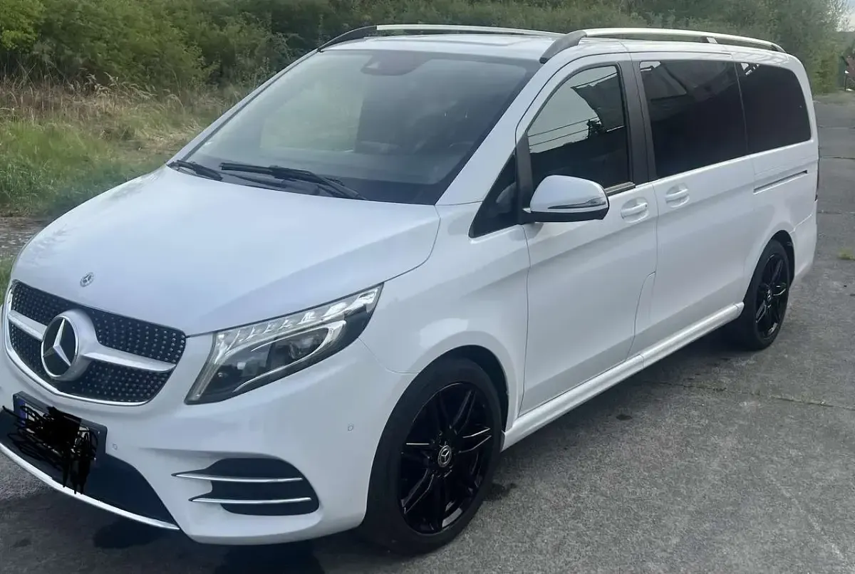 Gebraucht Mercedes V220 AMG line 190 PS (139 kW) 2019 Weiß Van / Kleinbus