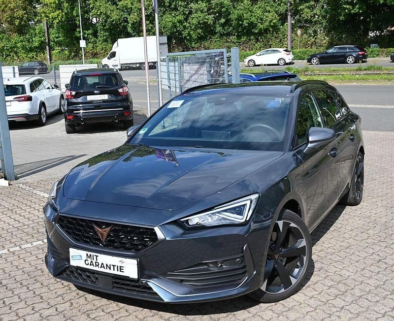 Grau Gebraucht 2024 Cupra Leon Limousine | 26.990 € (Superpreis) - Bild 1/4