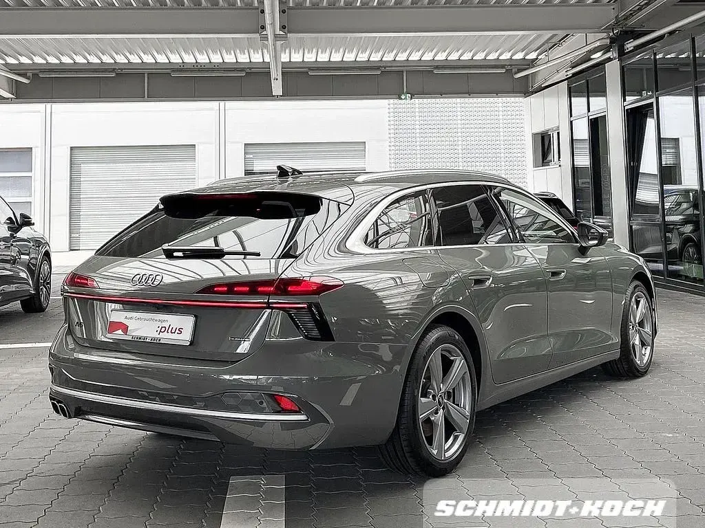 Gebraucht Audi A6 Ambiente 204 PS (150 kW) 2025 Chronosgrau metallic Kombi