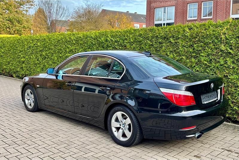 Gebraucht BMW 520 Lifestyle 170 PS (125 kW) 2008 Schwarz Limousine