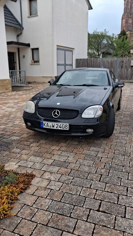 Second-hand Mercedes SLK200 163 CP (119 kW) 2003 Negru Cabrio
