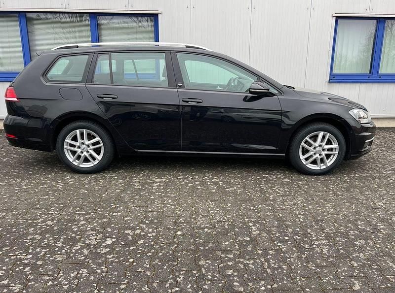 Second-hand VW Golf VII Sound 150 CP (110 kW) 2017 Negru Berlinǎ