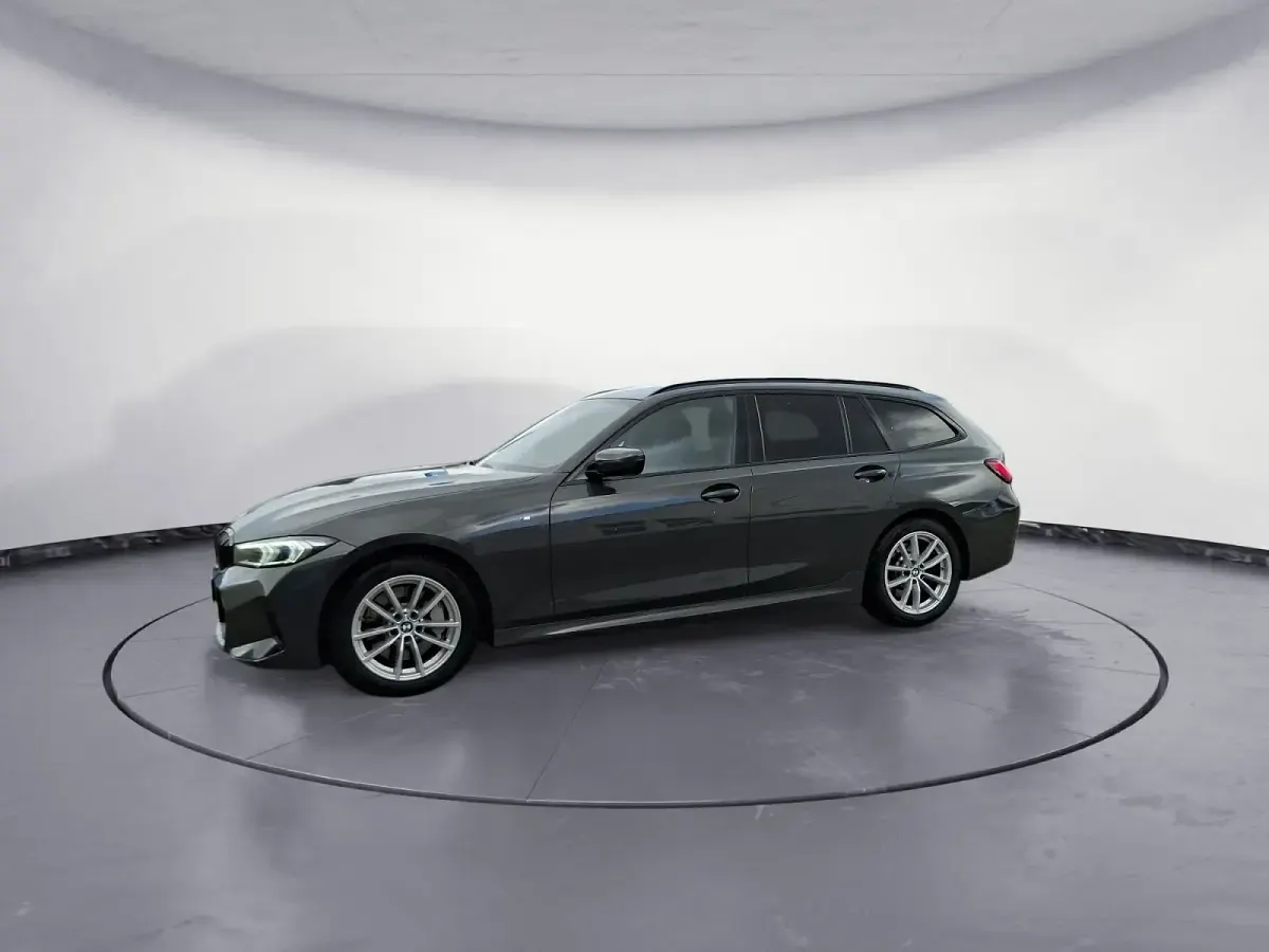 Gebraucht BMW 330 M Sport 286 PS (210 kW) 2024 Bmw individual dravitgrau Kombi