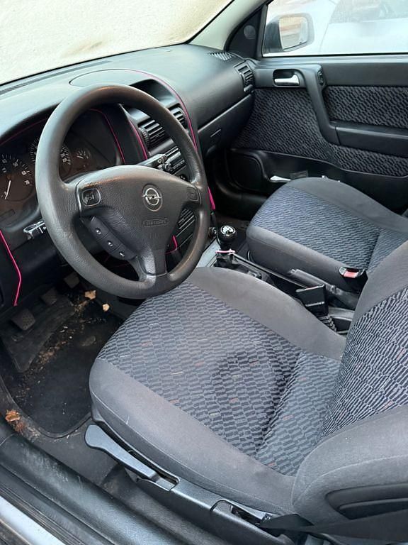 Gebraucht Opel Astra Elegance 101 PS (74 kW) 2002 Silber Limousine