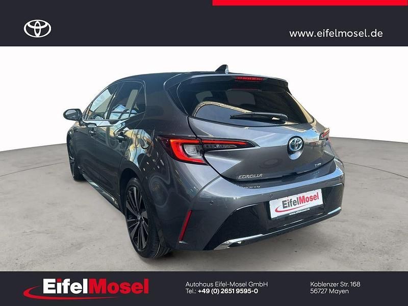 Neu Toyota Corolla Hybrid 196 PS (144 kW) 2025 Grau Limousine