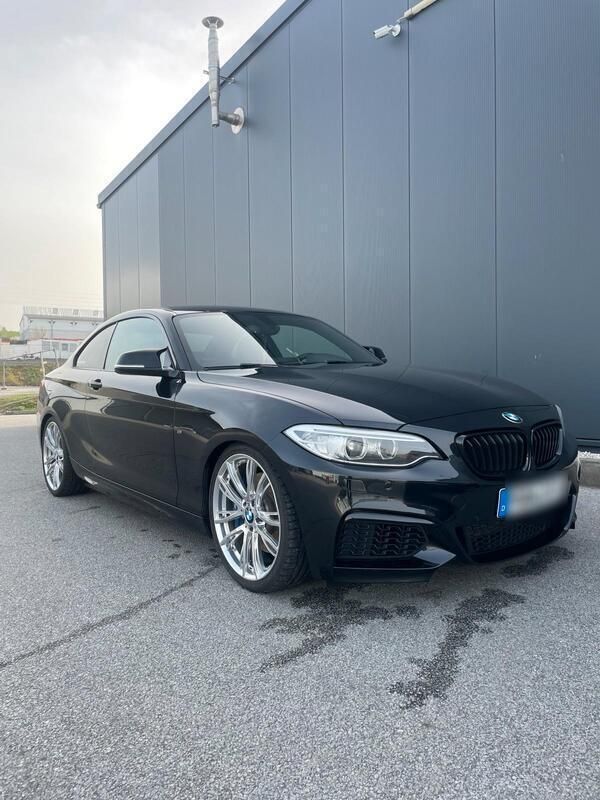 Schwarz Gebraucht 2014 BMW M235 M Performance Coupé | 27.500 € (Fairer Preis) - Bild 1/4