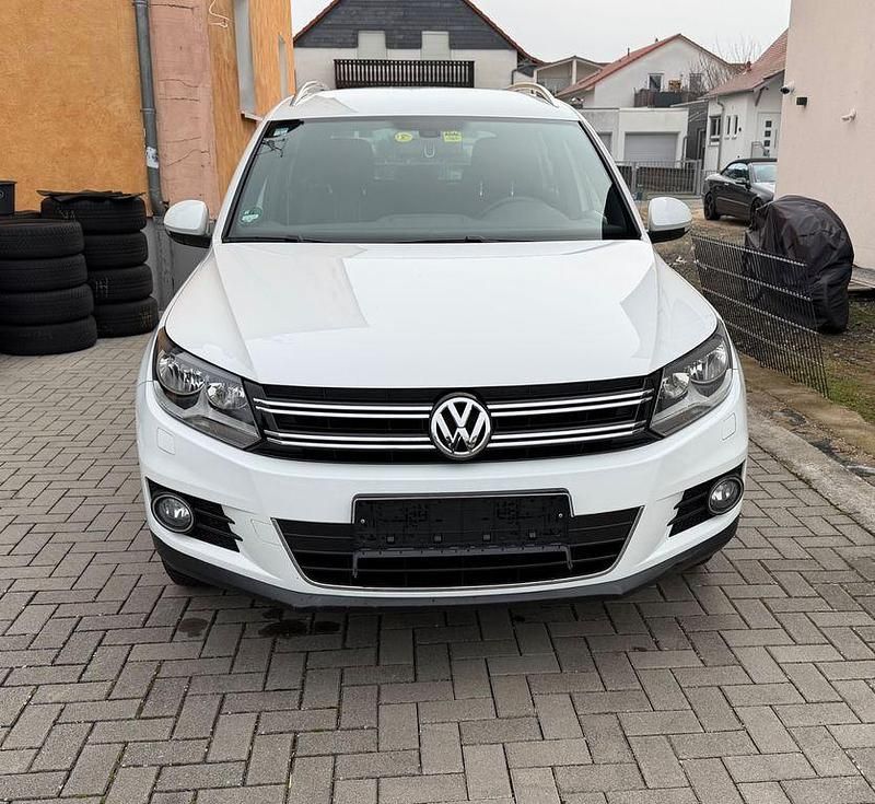 Gebraucht VW Tiguan LOUNGE 140 PS (102 kW) 2015 Weiß SUV