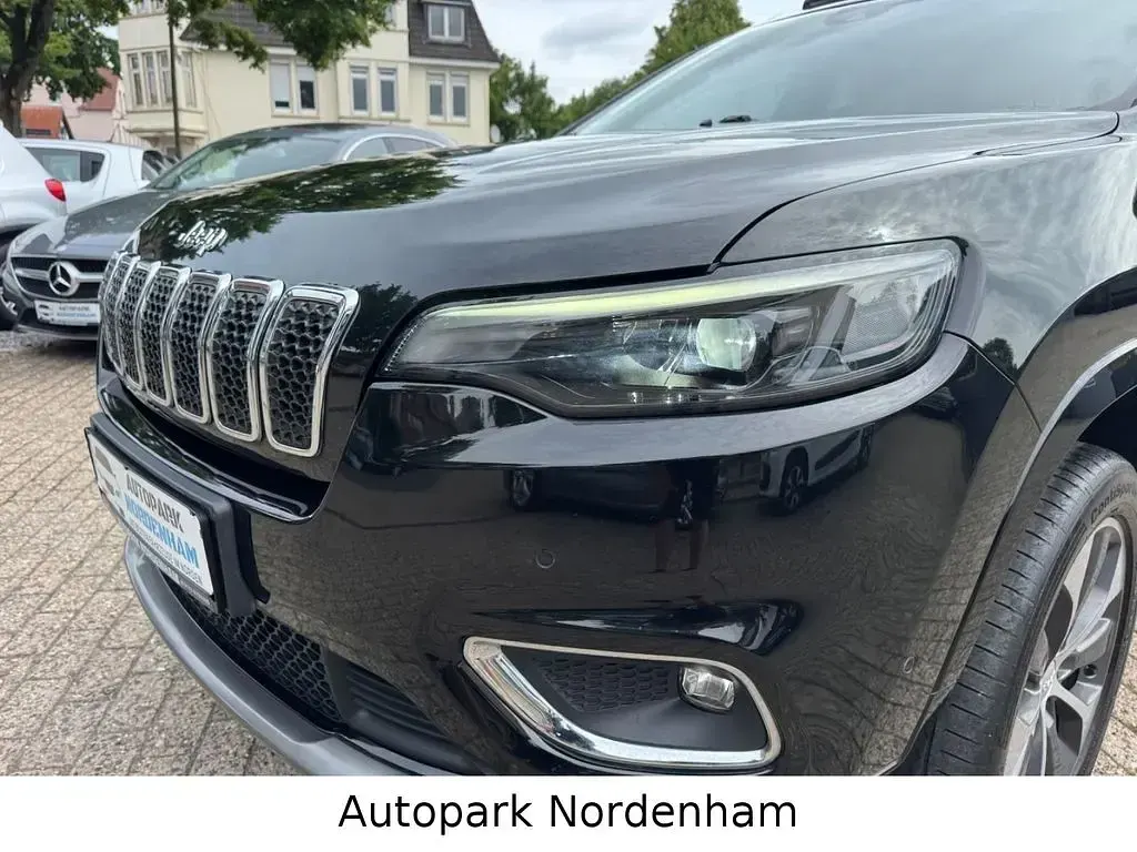 Gebraucht Jeep Cherokee Overland 194 PS (142 kW) 2021 Schwarz SUV