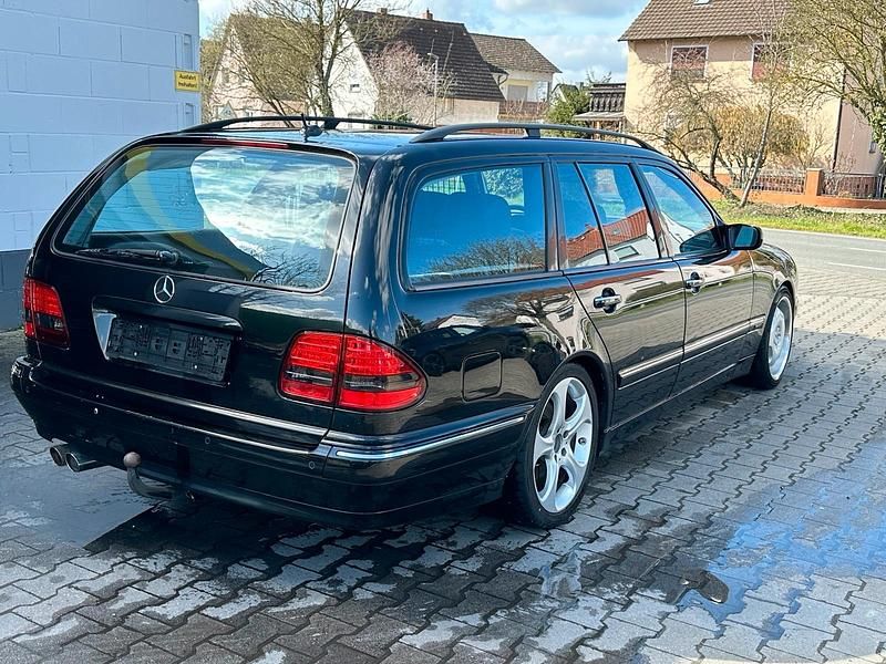 Gebraucht Mercedes E430 AMG 279 PS (205 kW) 2001 Schwarz Limousine