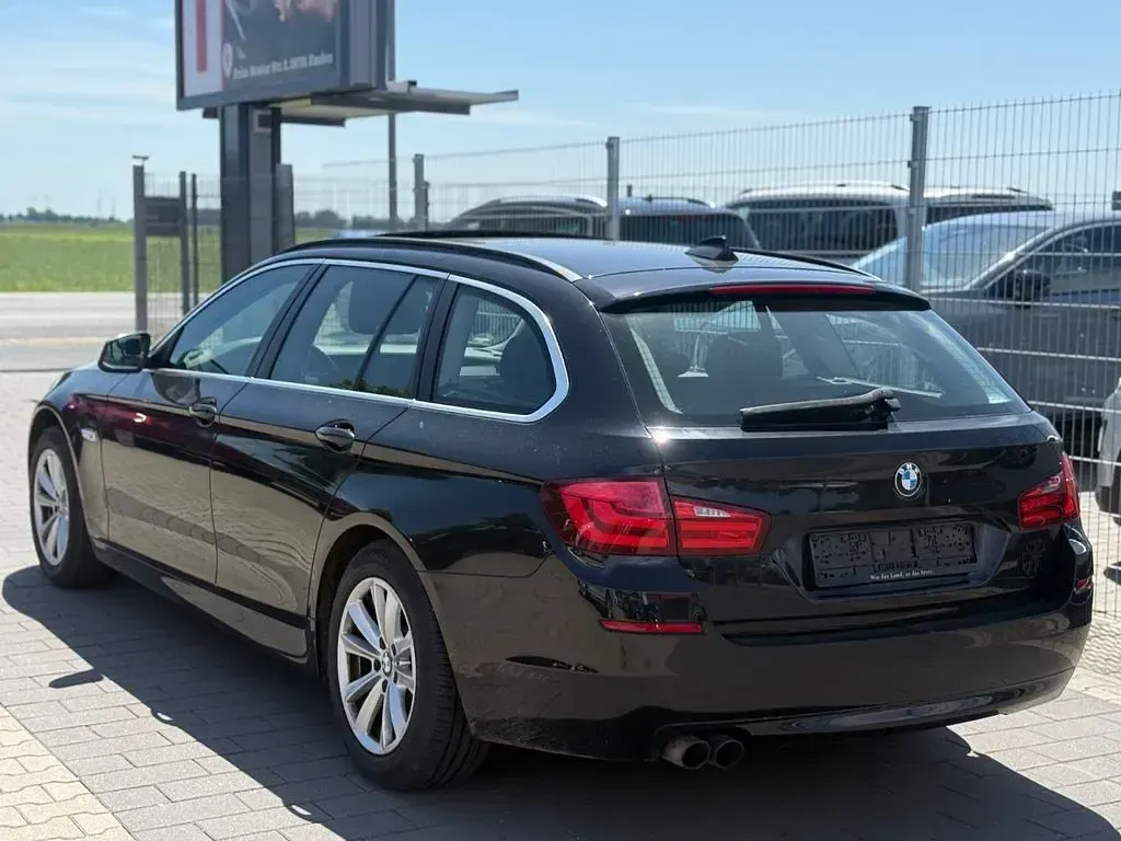 Gebraucht BMW 520 184 PS (135 kW) 2011 Schwarz Kombi