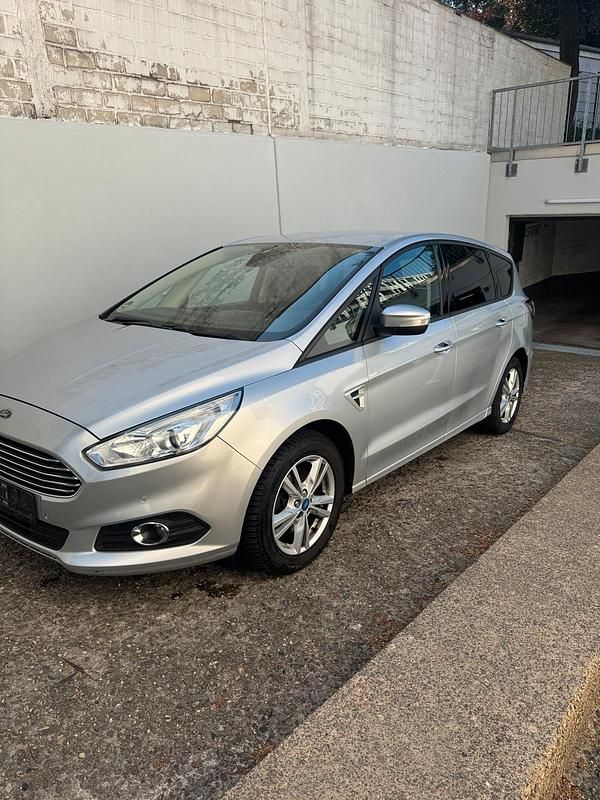 Gebraucht Ford S-MAX S 150 PS (110 kW) 2016 Silber Van / Kleinbus