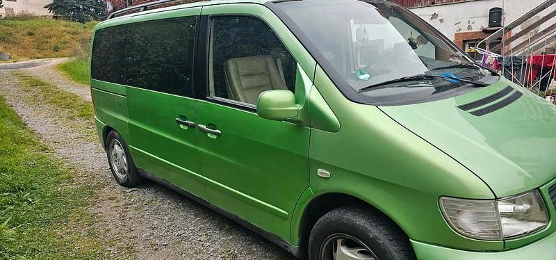Grün Gebraucht 1996 Mercedes Vito Van / Kleinbus | 5.200 € - Bild 1/4