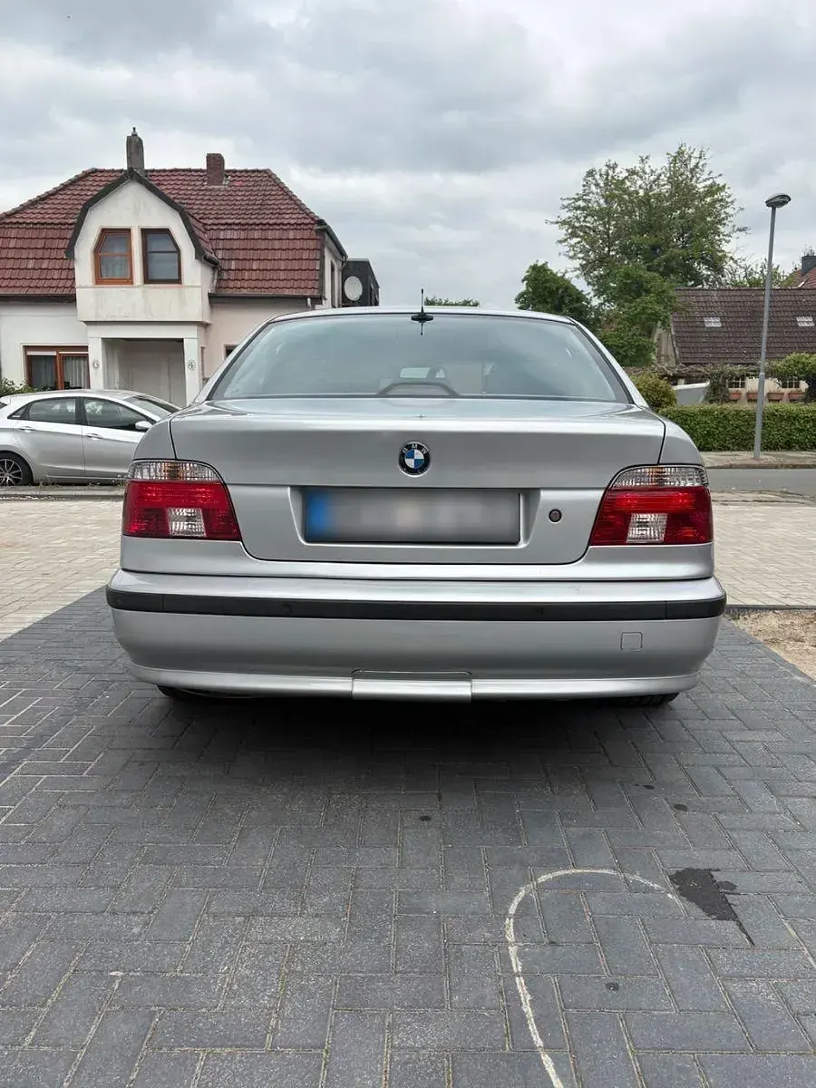 Gebraucht BMW 523 170 PS (125 kW) 1999 Grau Limousine