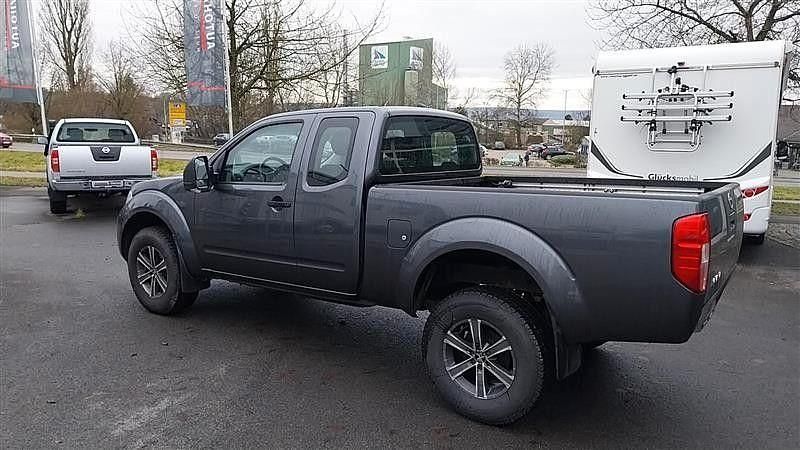 Grau Gebraucht 2014 Nissan Navara SE Abholung | 17.850 € (Teuer) - Bild 1/4