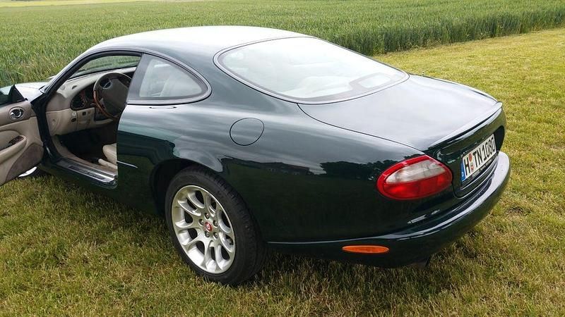 Gebraucht Jaguar XKR S 363 PS (266 kW) 2000 Grün Coupé