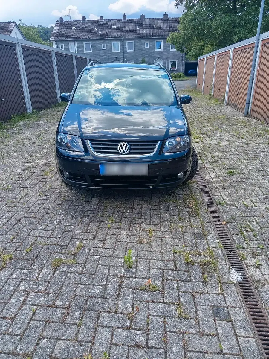 Gebraucht VW Touran 105 PS (77 kW) 2004 Schwarz Van / Kleinbus