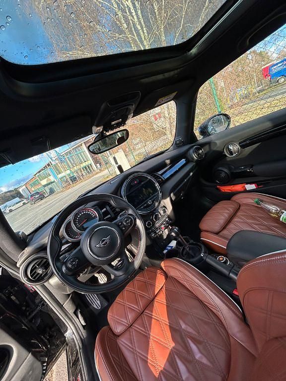 Gebraucht Mini John Cooper Works 231 PS (169 kW) 2019 Schwarz Kleinwagen
