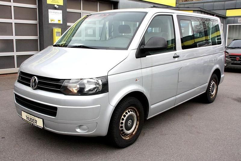Gebraucht VW Transporter 140 PS (102 kW) 2010 Silber Van