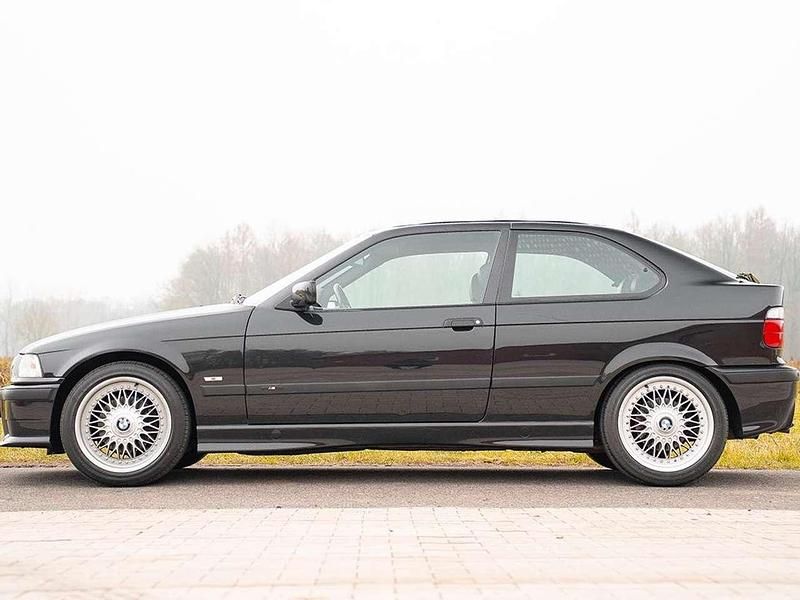 Second-hand BMW 323 170 CP (125 kW) 1998 Negru Coupe