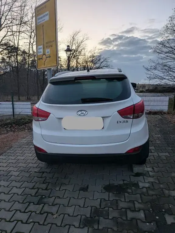 Gebraucht Hyundai ix35 135 PS (99 kW) 2012 Weiß SUV