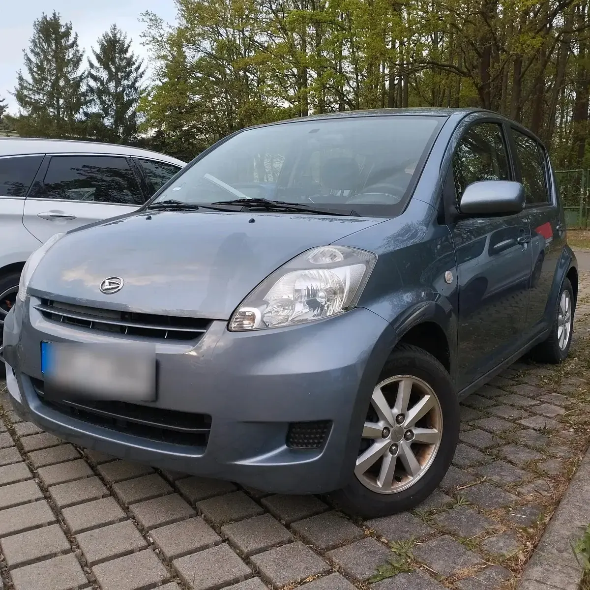 Gebraucht Daihatsu Sirion 91 PS (66 kW) 2011 Grau Kleinwagen