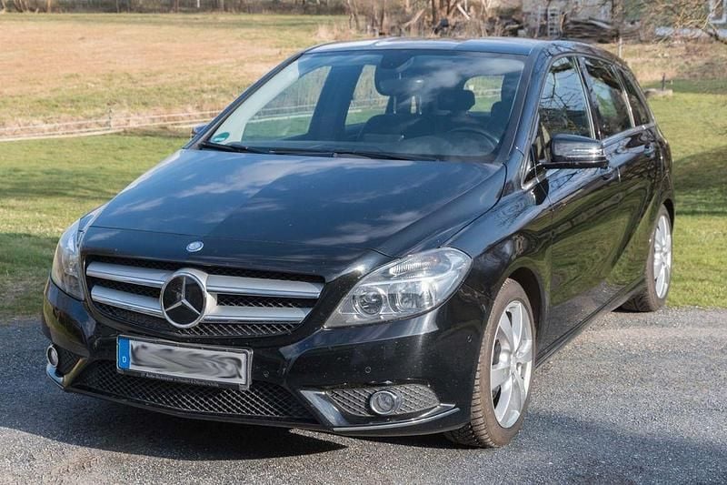 Gebraucht Mercedes B180 109 PS (80 kW) 2013 Van / Kleinbus