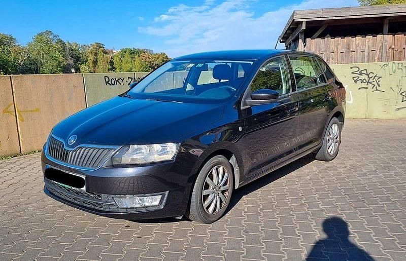 Gebraucht Skoda Rapid Active 105 PS (77 kW) 2014 Schwarz Kleinwagen