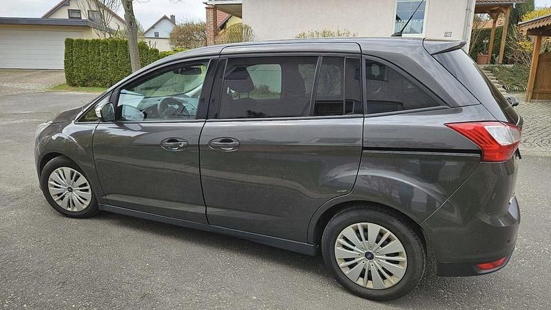 Gebraucht Ford Grand C-Max Trend 125 PS (91 kW) 2016 Grau Van / Kleinbus